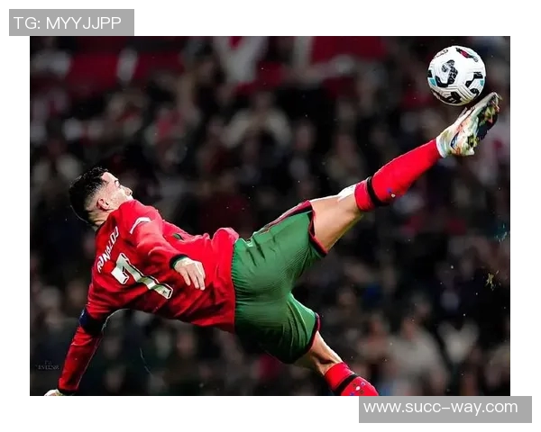 足球球星意外受伤现场缝针 忍痛坚持比赛展现顽强拼搏精神